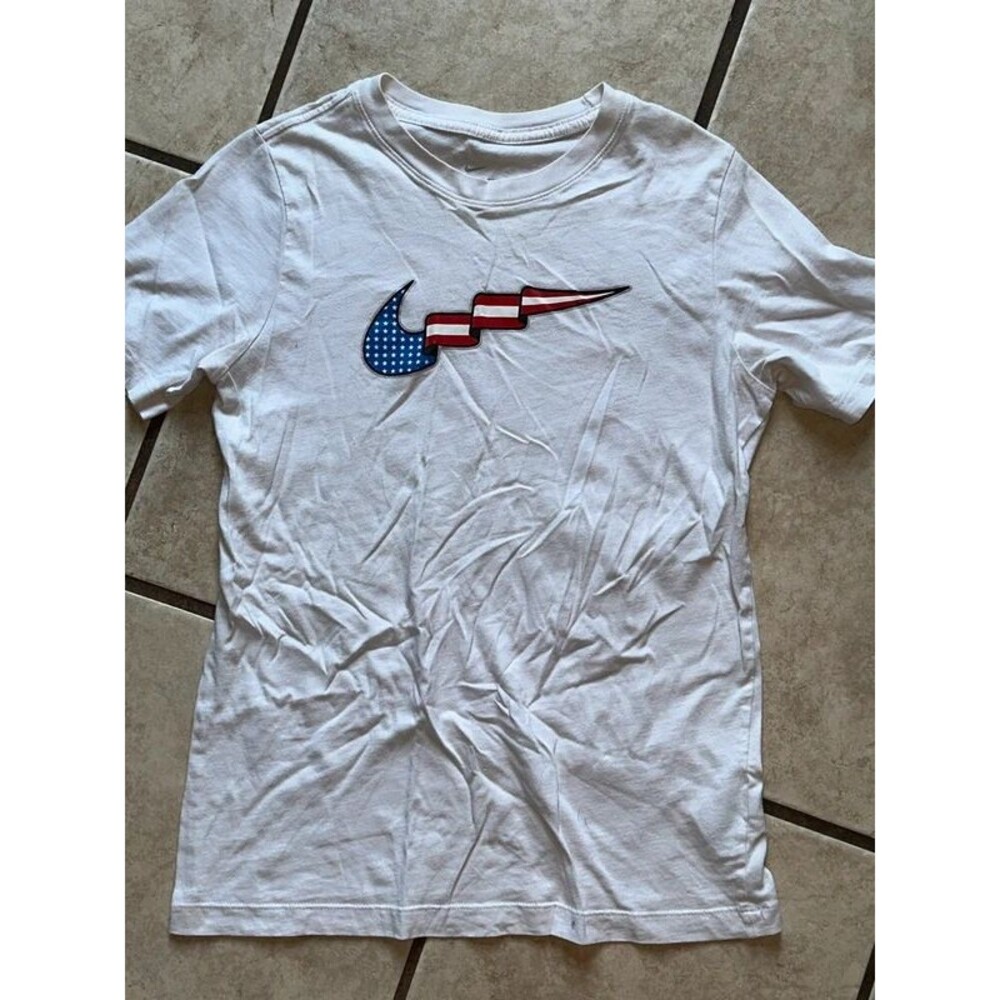 Boys White Nike American Flash Swoosh Shirt Size Large